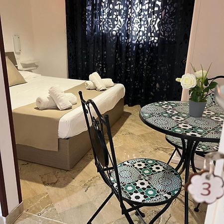 Villa Dolce Vita Rooms Кастеллуццо Экстерьер фото