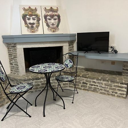 Villa Dolce Vita Rooms Кастеллуццо Экстерьер фото
