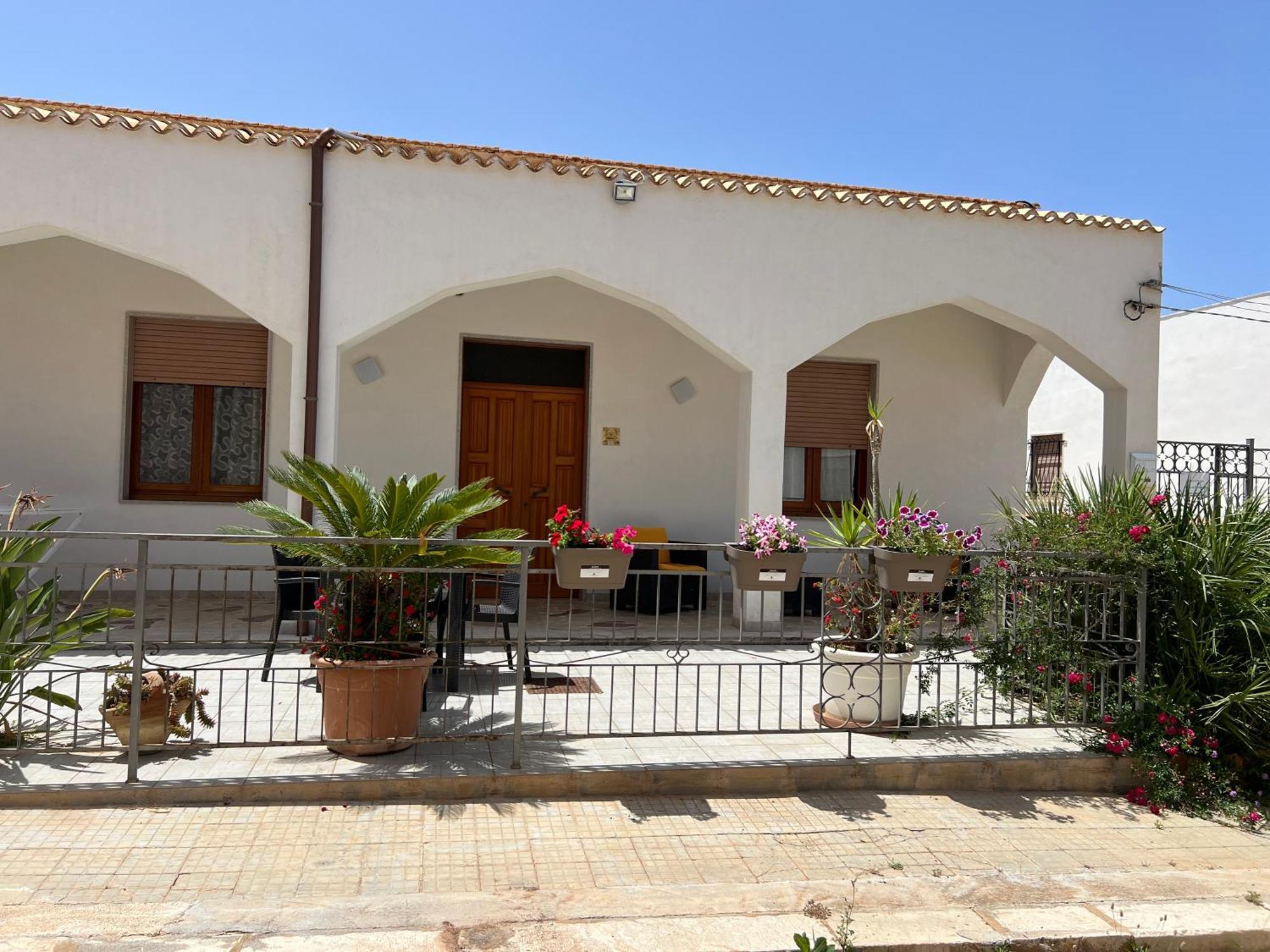 Villa Dolce Vita Rooms Кастеллуццо Экстерьер фото