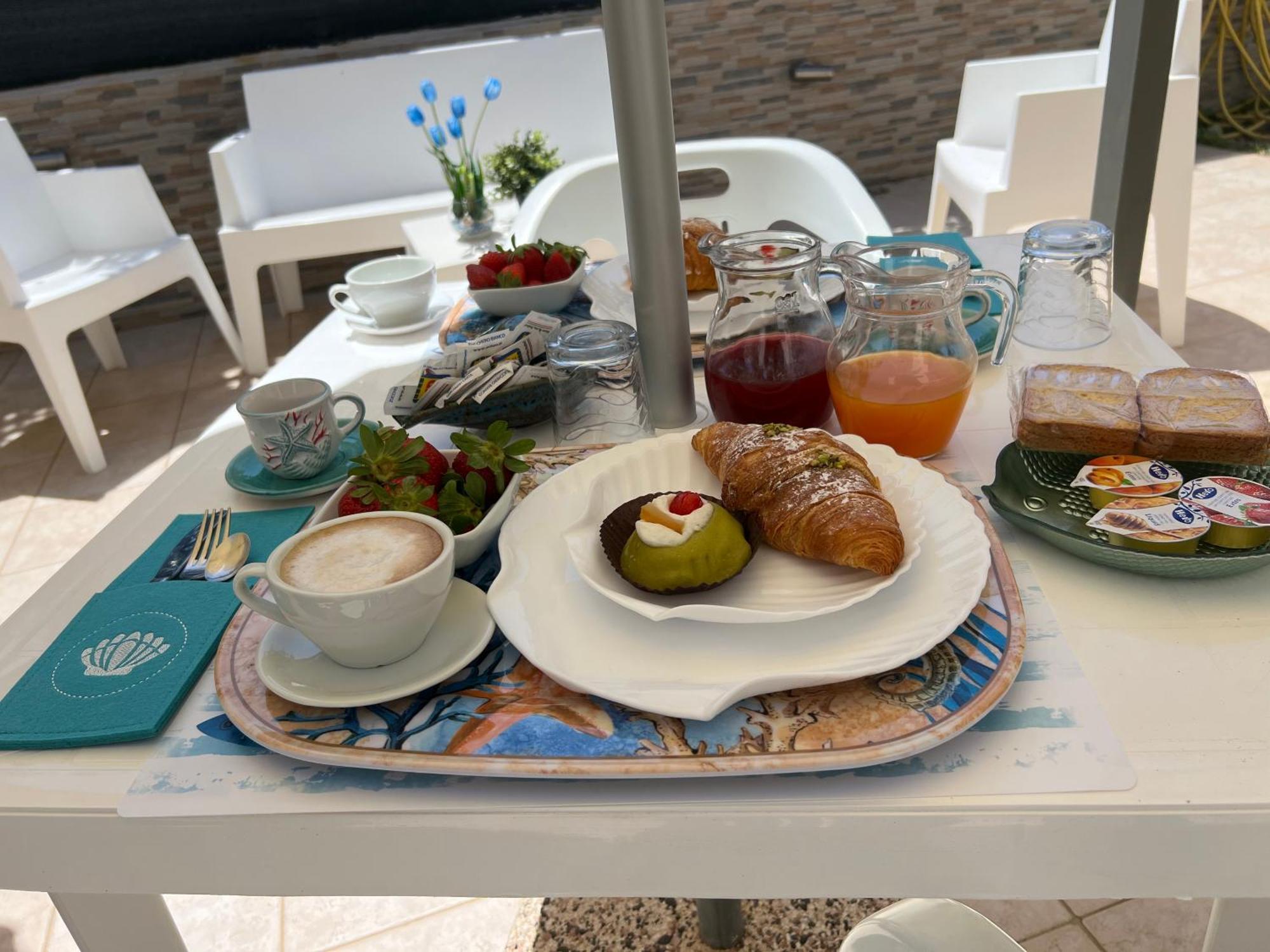 Villa Dolce Vita Rooms Кастеллуццо Экстерьер фото