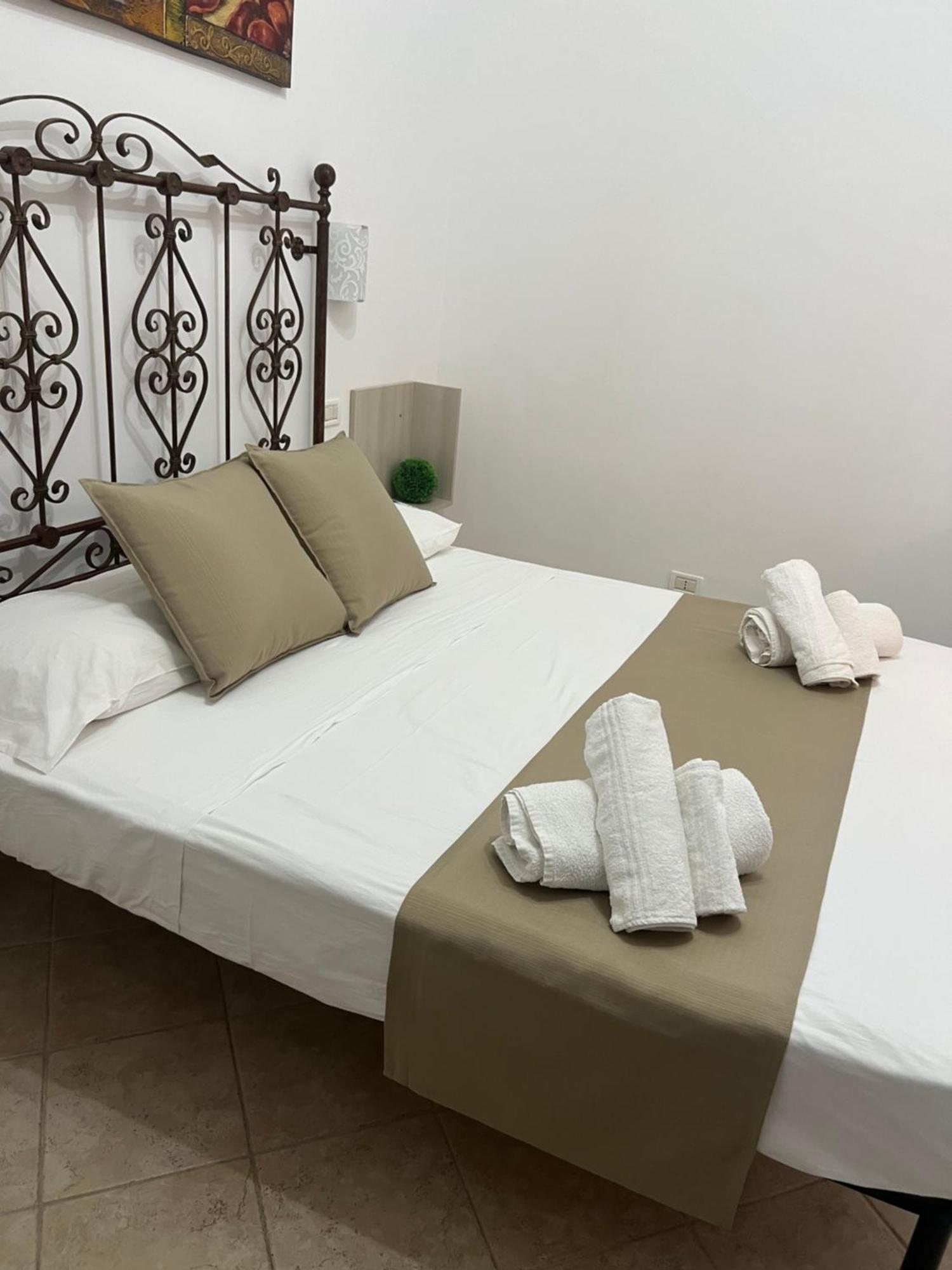 Villa Dolce Vita Rooms Кастеллуццо Экстерьер фото