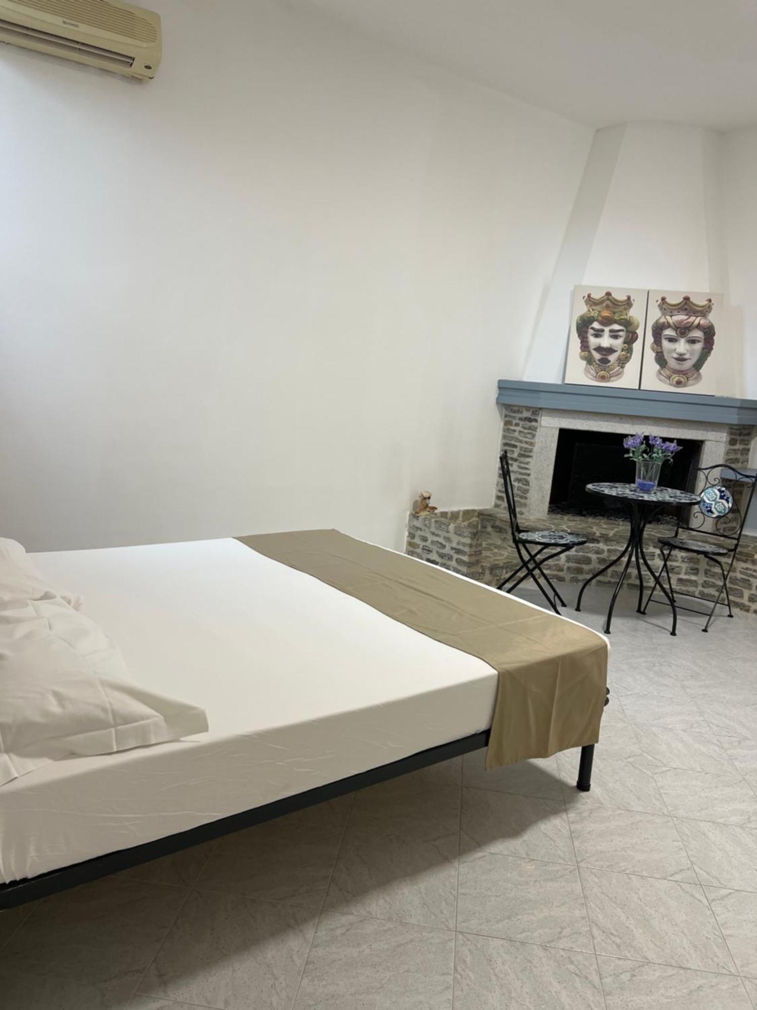 Villa Dolce Vita Rooms Кастеллуццо Экстерьер фото